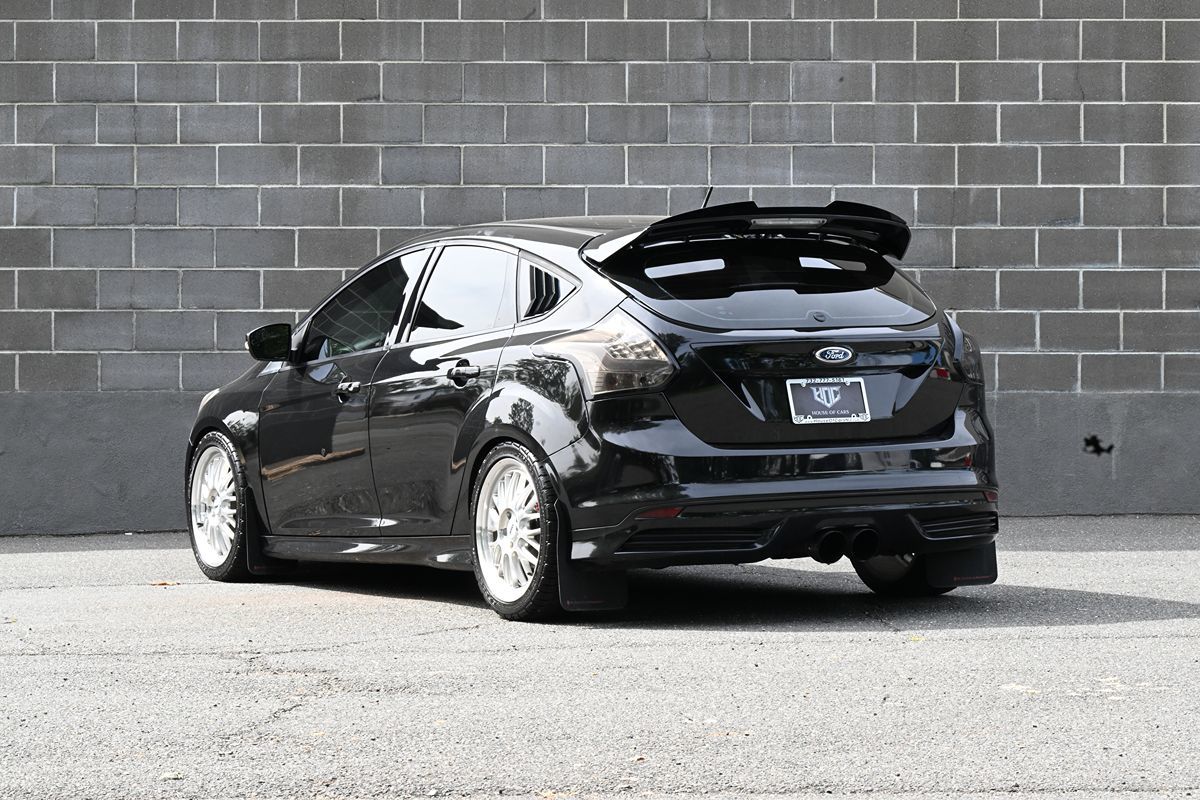 Photo 4 of this Ford Focus