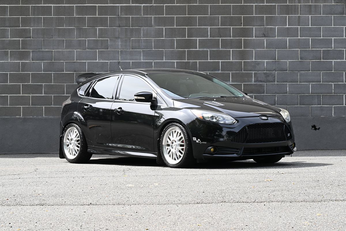 Photo 2 of this Ford Focus