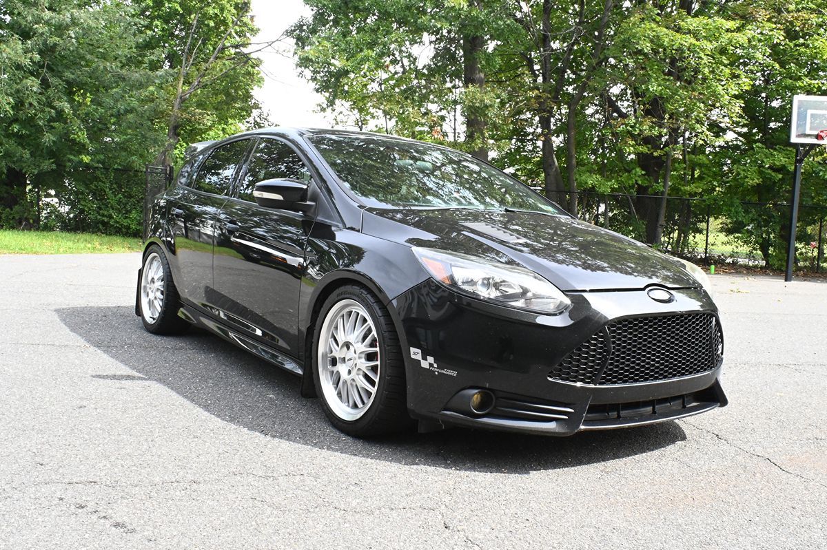 Photo 5 of this Ford Focus