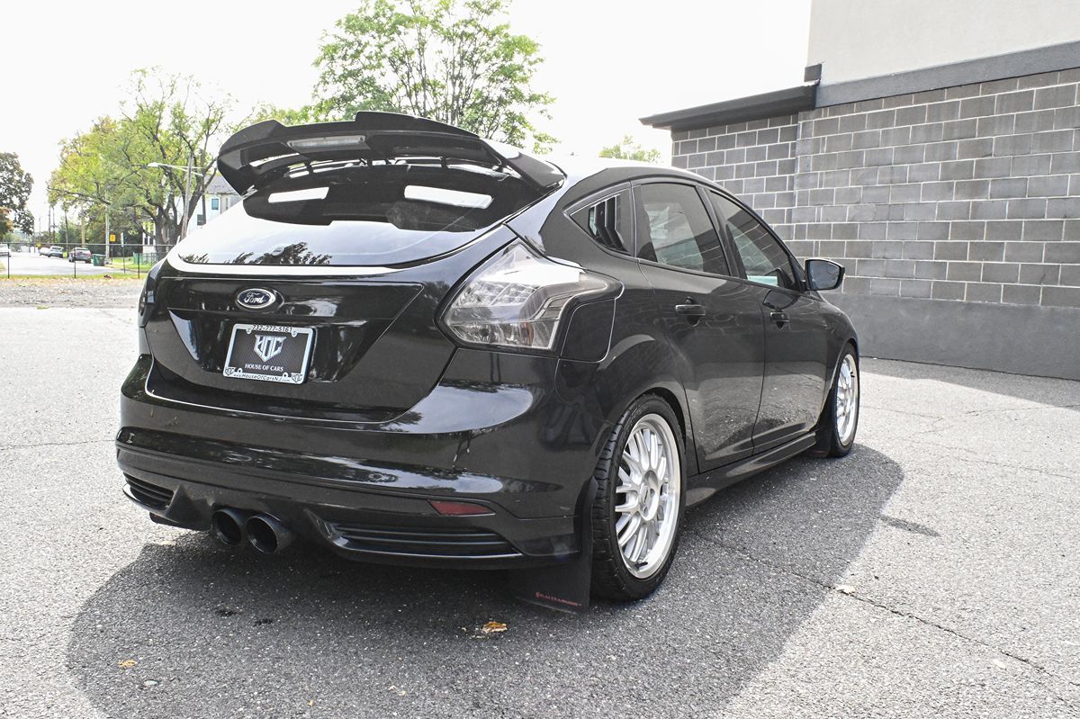 Photo 6 of this Ford Focus