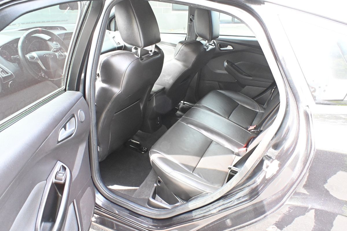 Photo 9 of this Ford Focus