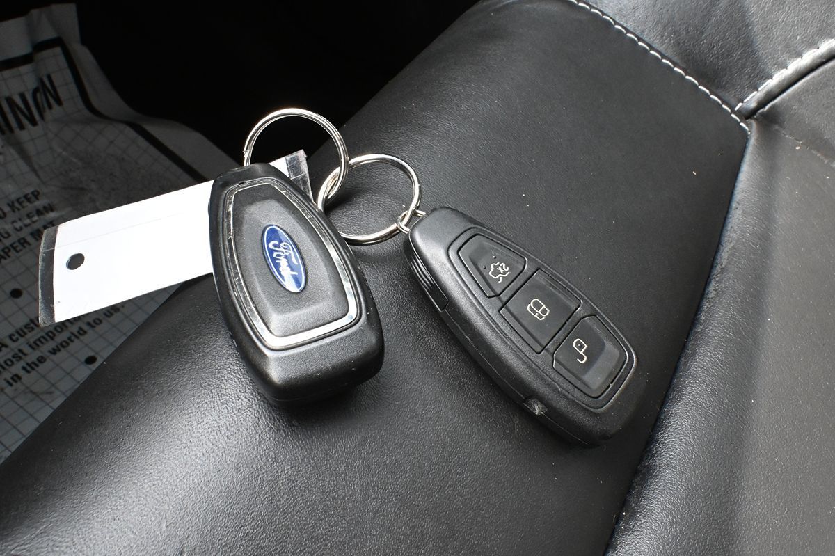 Photo 16 of this Ford Focus