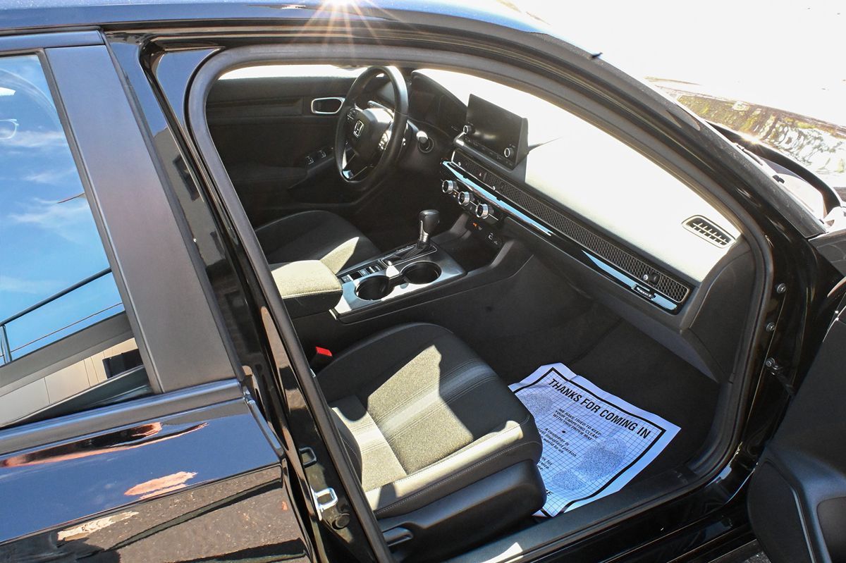 Photo 10 of this Honda Civic Sedan
