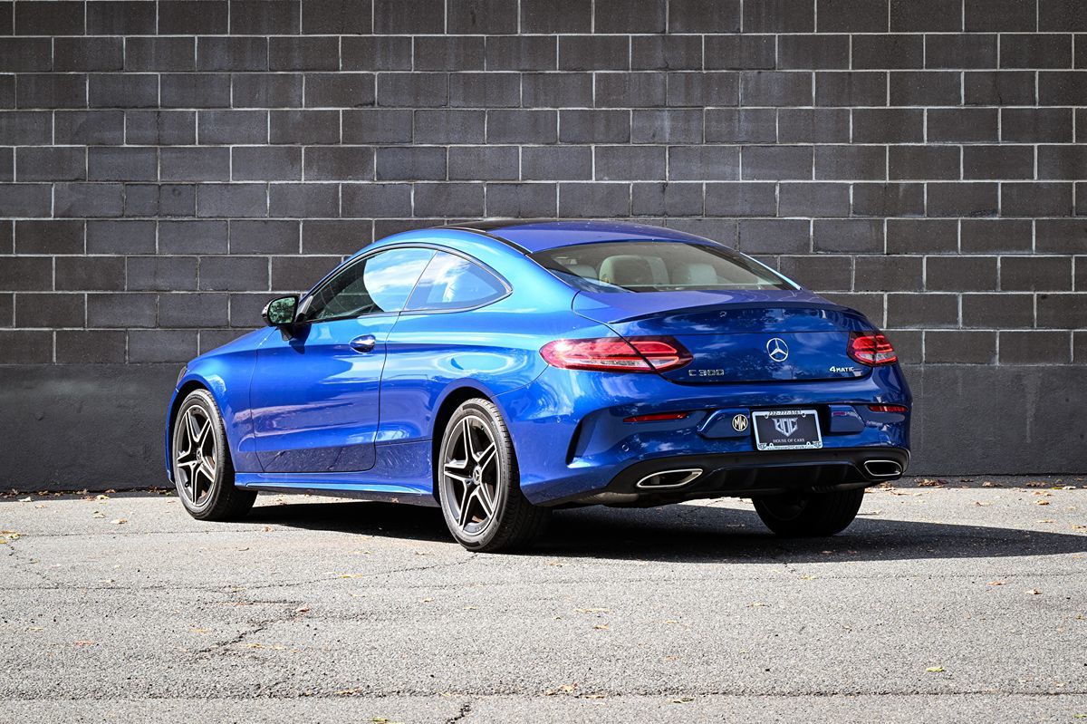 Photo 4 of this Mercedes-Benz C 300