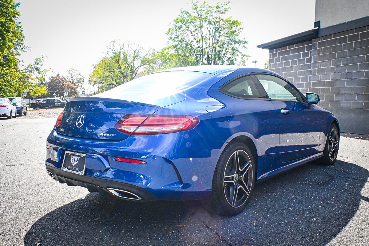 Photo 6 of this Mercedes-Benz C 300