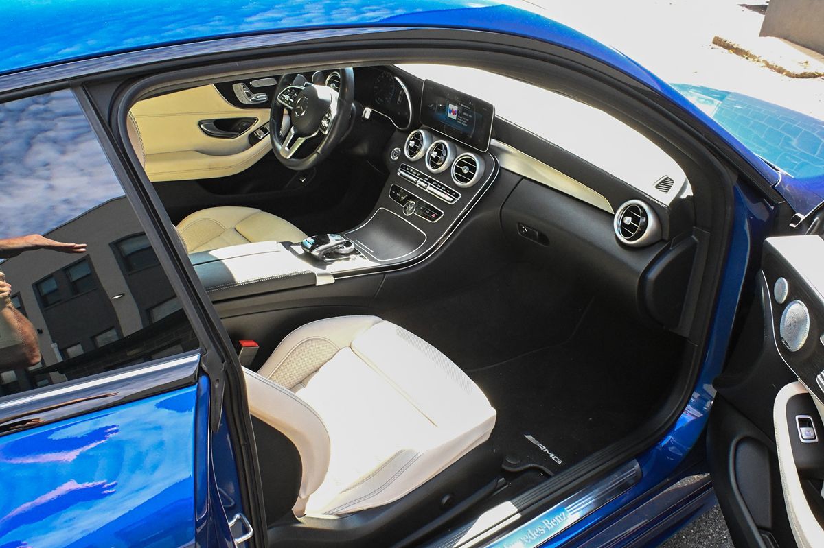 Photo 8 of this Mercedes-Benz C 300