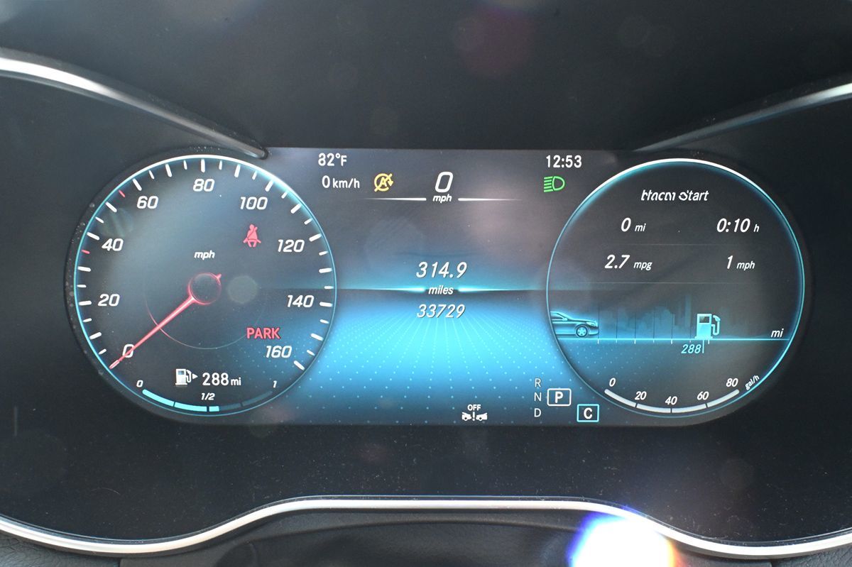 Photo 9 of this Mercedes-Benz C 300