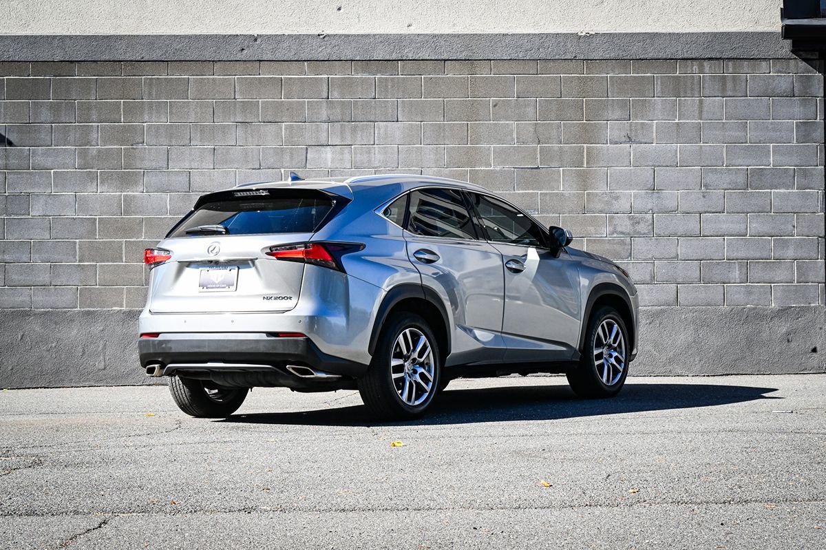 Photo 3 of this Lexus NX 200t