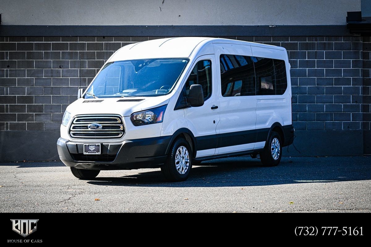 2018 Ford Transit Passenger Wagon XLT