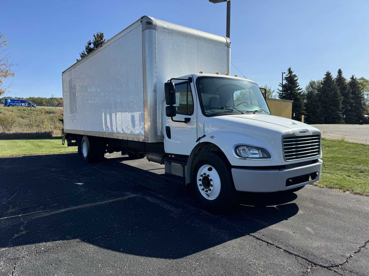 2015 Freightliner M2 106