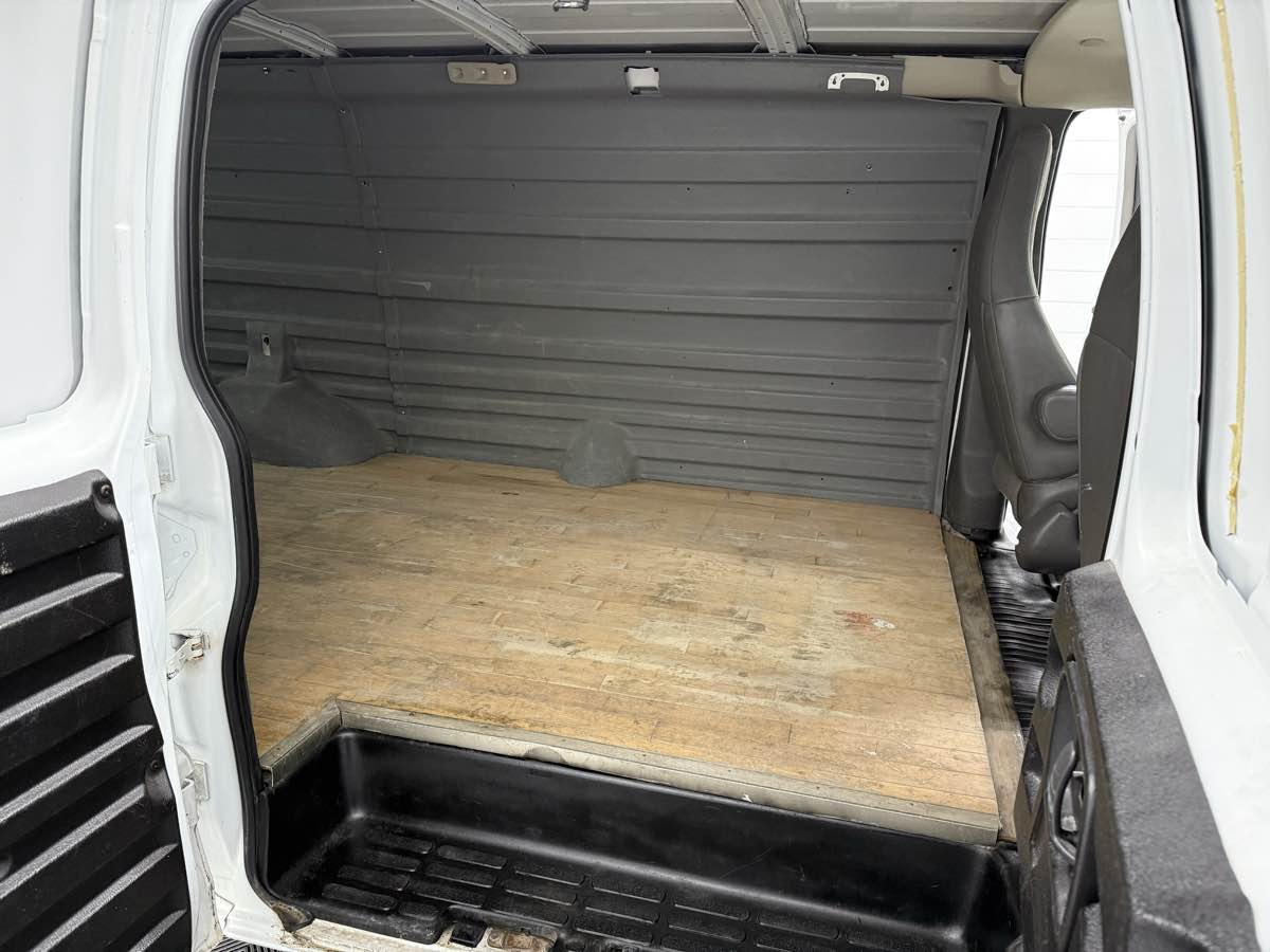 2019 Gmc Savana Cargo 3500 photo 5