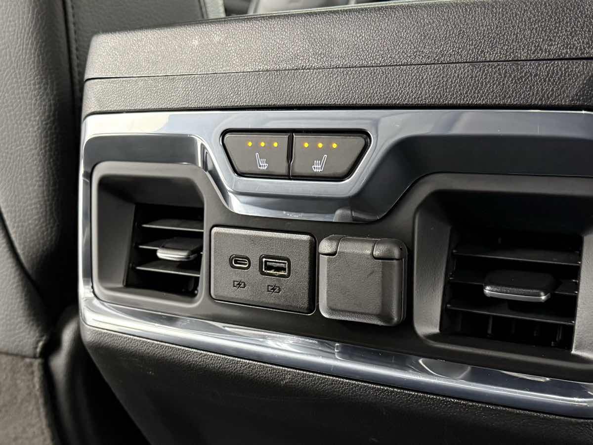 2020 Gmc Sierra 2500 Denali photo 29