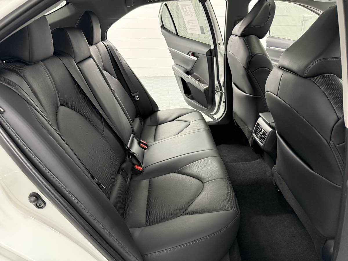 2023 Toyota Camry XLE photo 12