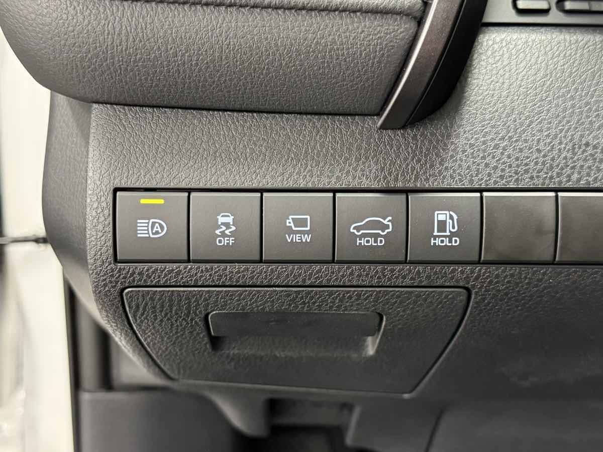 2023 Toyota Camry XLE photo 19