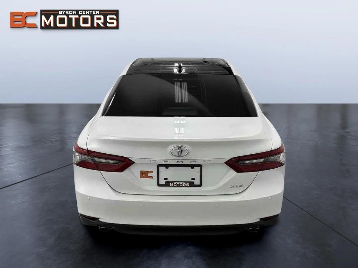 2023 Toyota Camry XLE photo 5