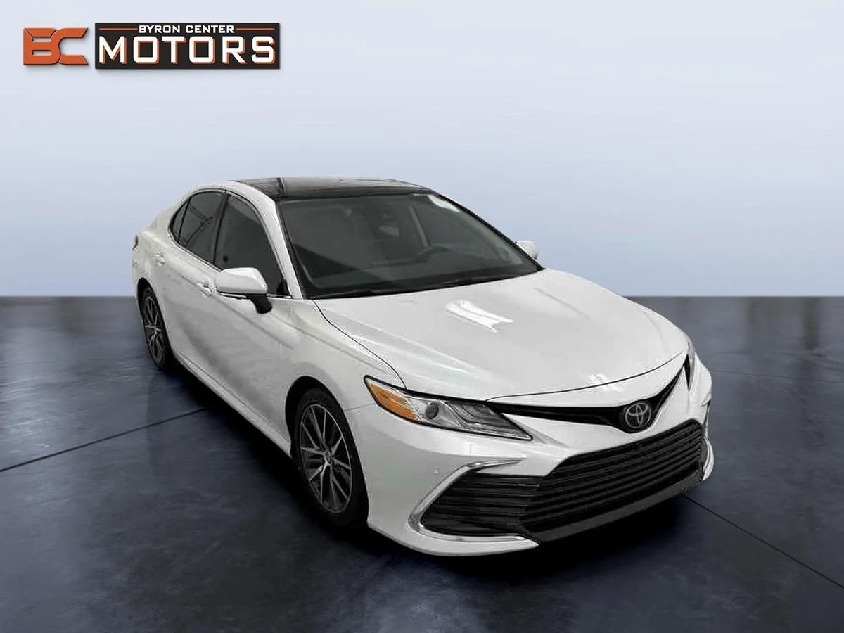 2023 Toyota Camry XLE photo 7