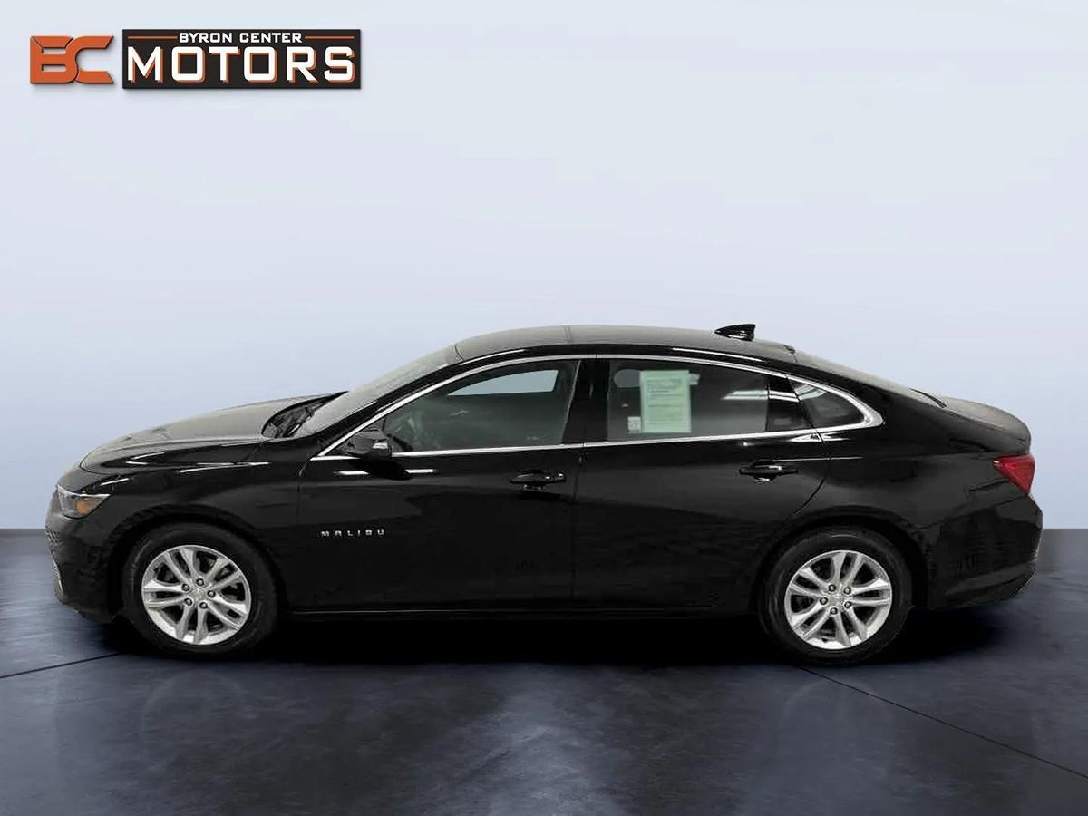 2018 Chevrolet Malibu 1LT photo 3