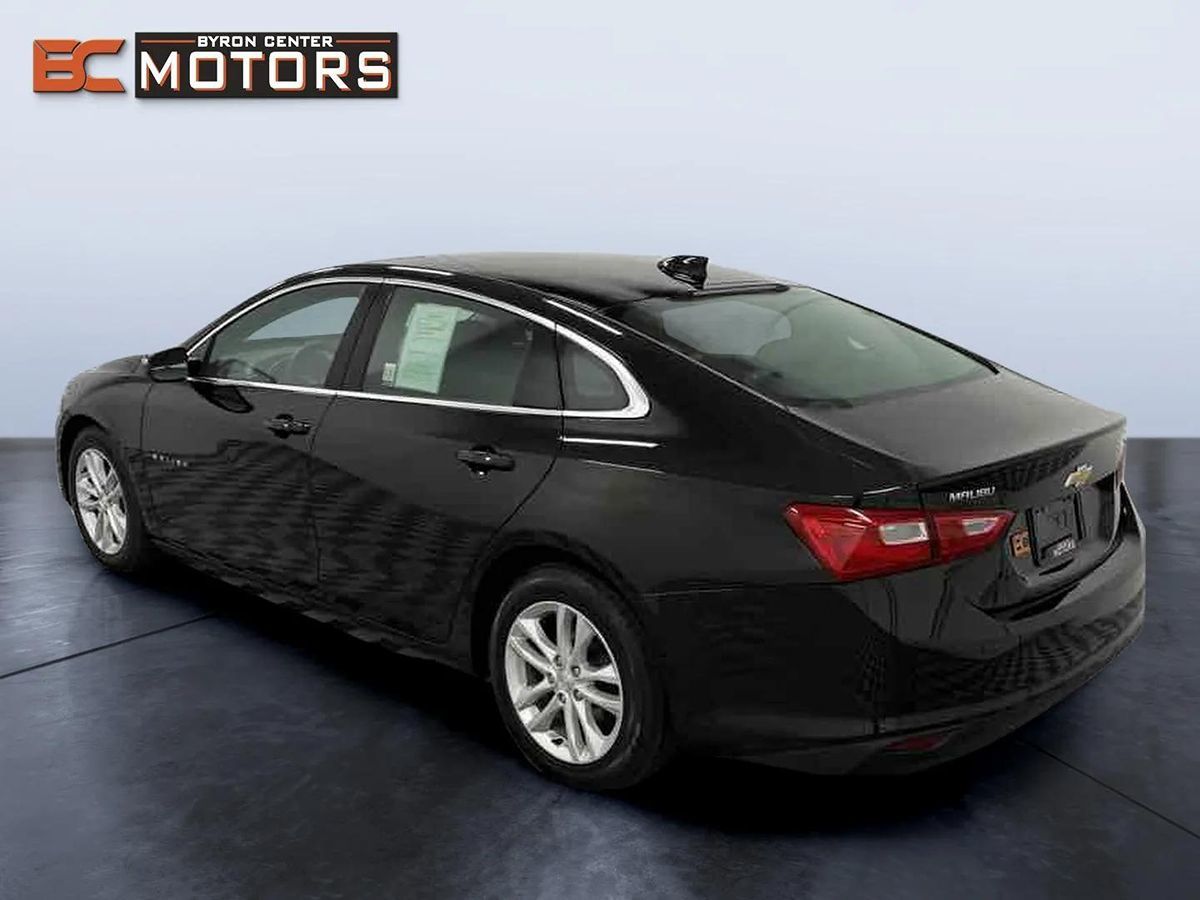 2018 Chevrolet Malibu 1LT photo 4