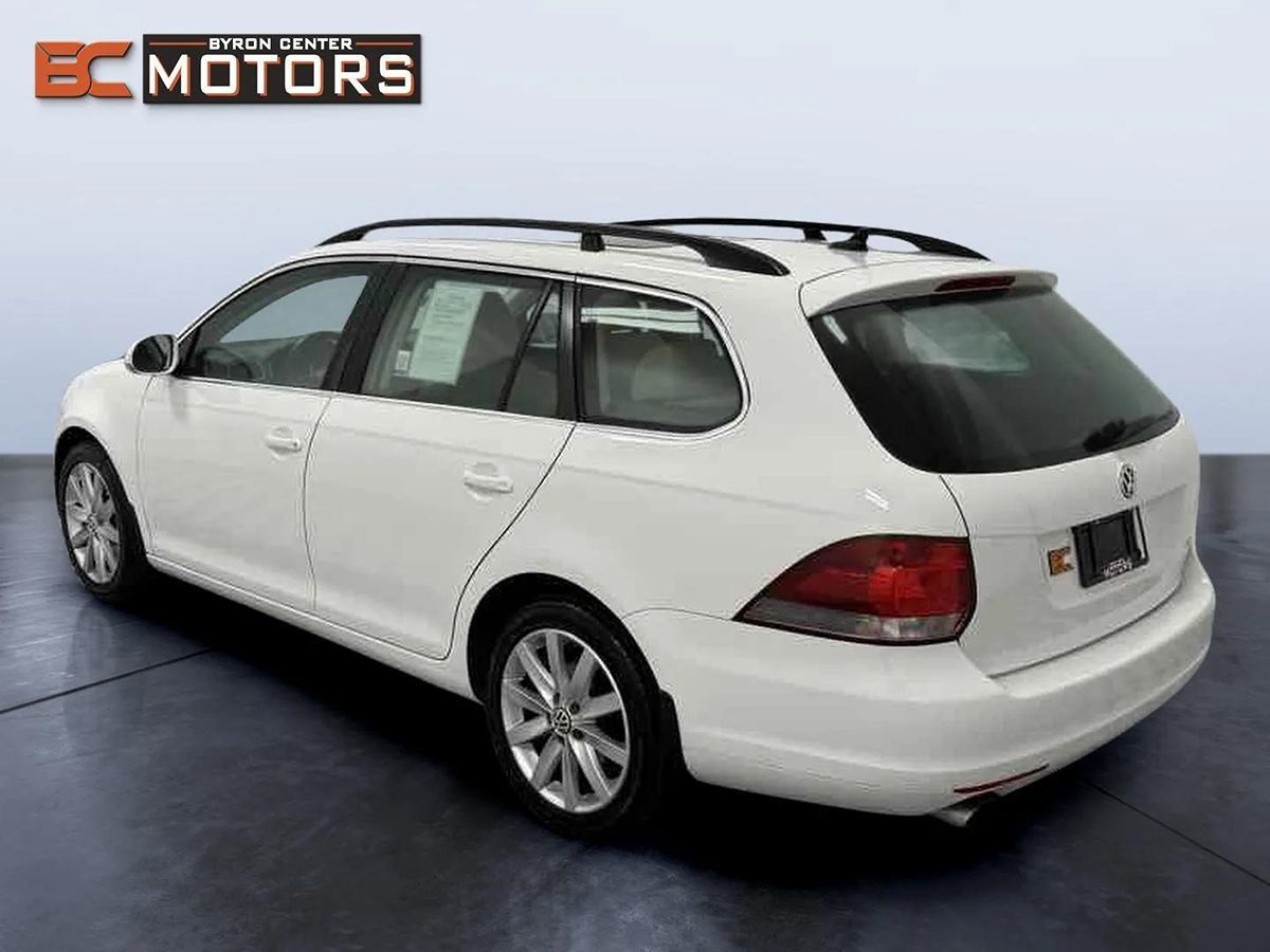 2014 Volkswagen Jetta SportWagen TDI photo 4