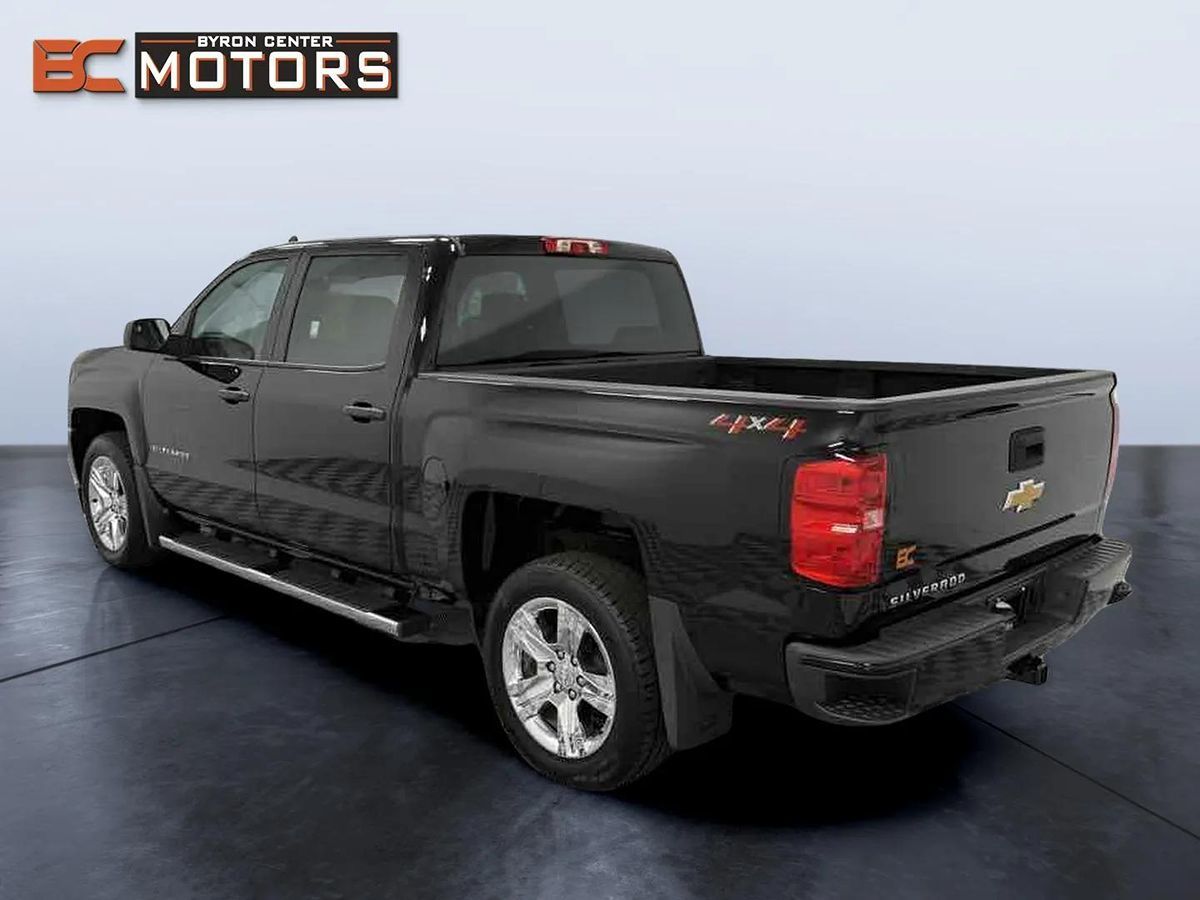 2018 Chevrolet Silverado 1500 Custom photo 4