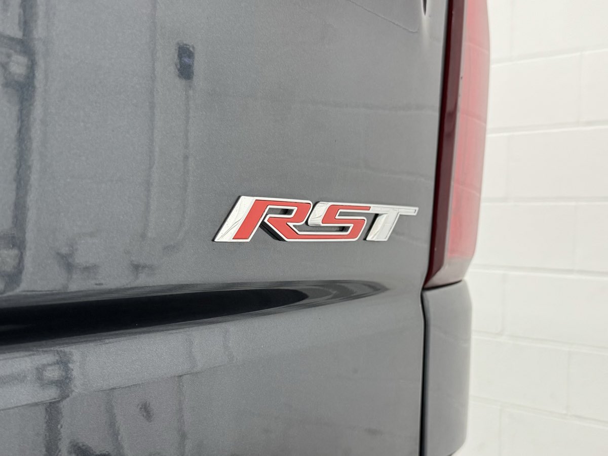 2019 Chevrolet Silverado 1500 RST photo 9