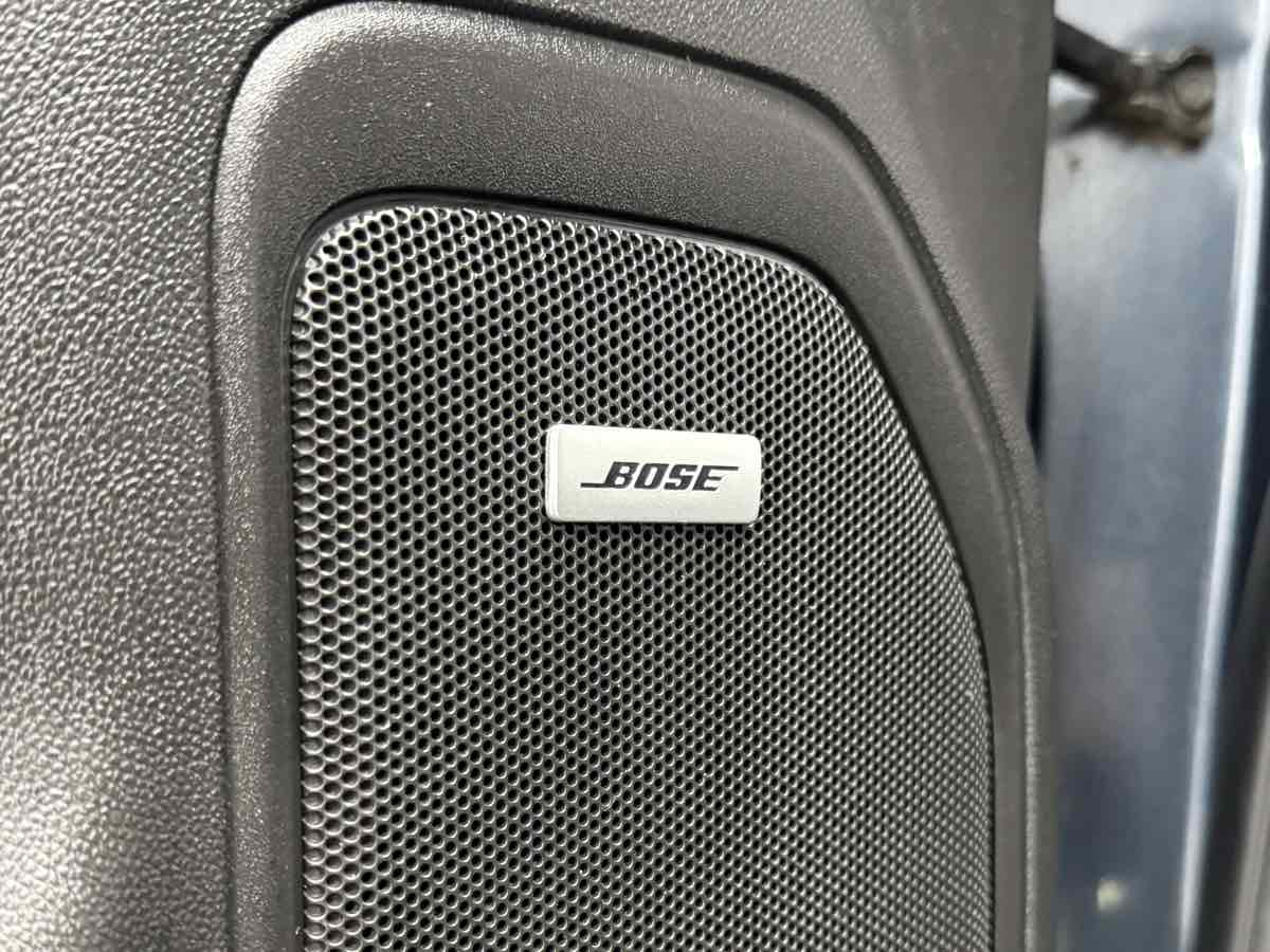 2019 Chevrolet Silverado 1500 RST photo 11