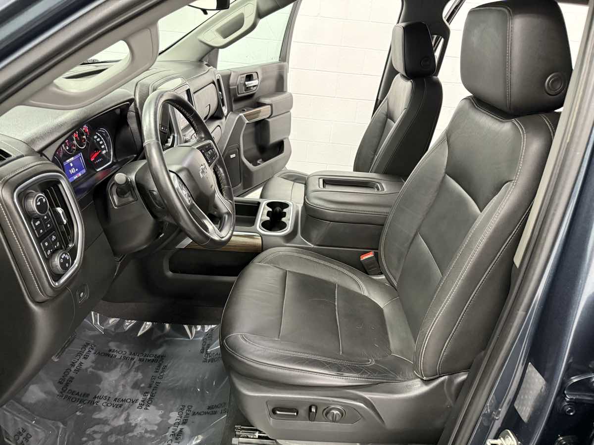 2019 Chevrolet Silverado 1500 RST photo 12