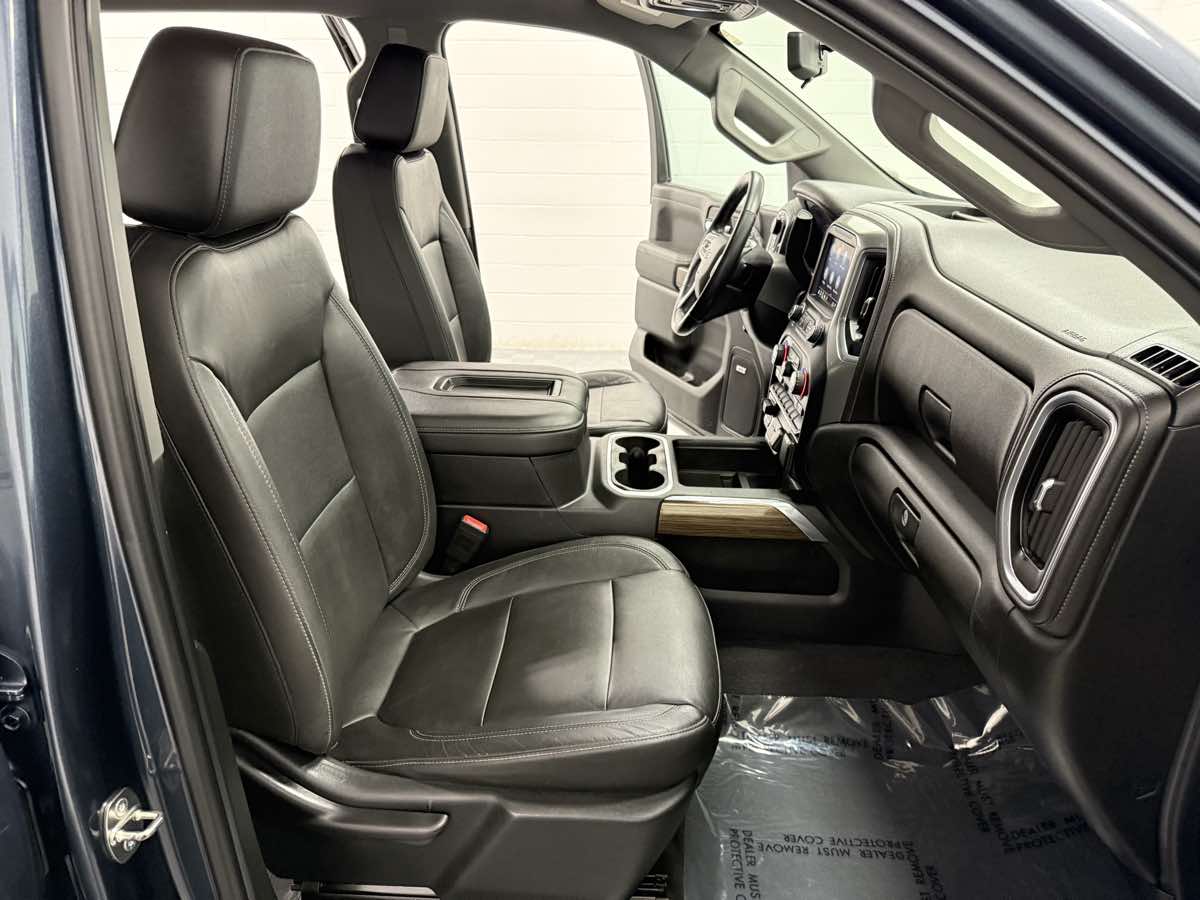 2019 Chevrolet Silverado 1500 RST photo 16