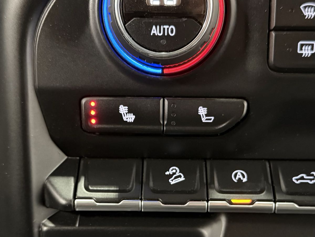 2019 Chevrolet Silverado 1500 RST photo 23