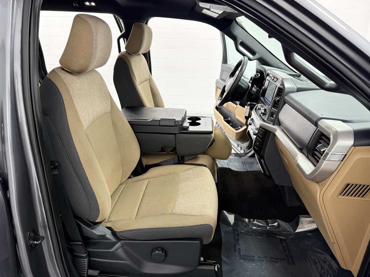 2022 Ford F-150 XLT photo 14