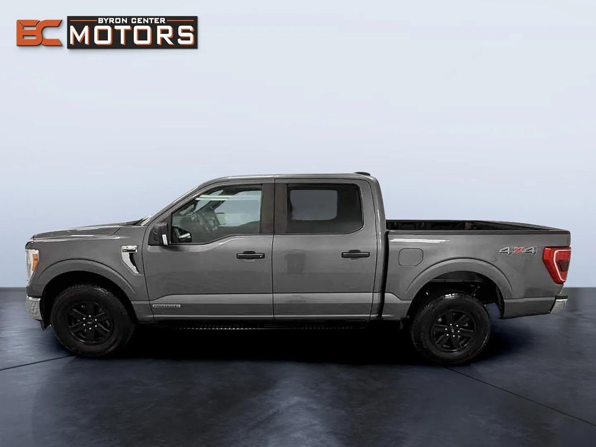 2022 Ford F-150 XLT photo 3
