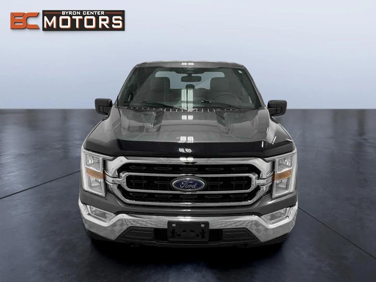 2022 Ford F-150 XLT photo 8