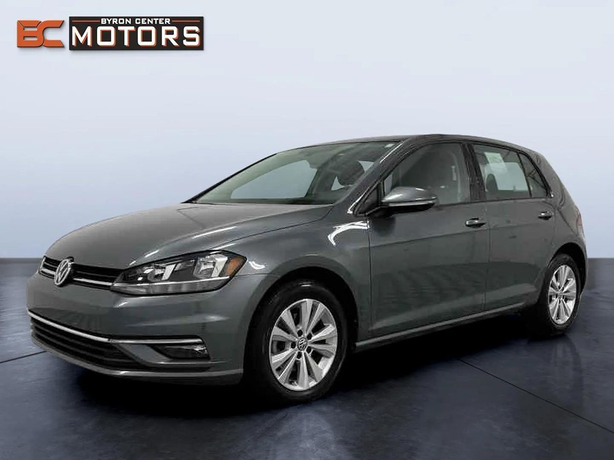 2019 Volkswagen Golf SE photo 2