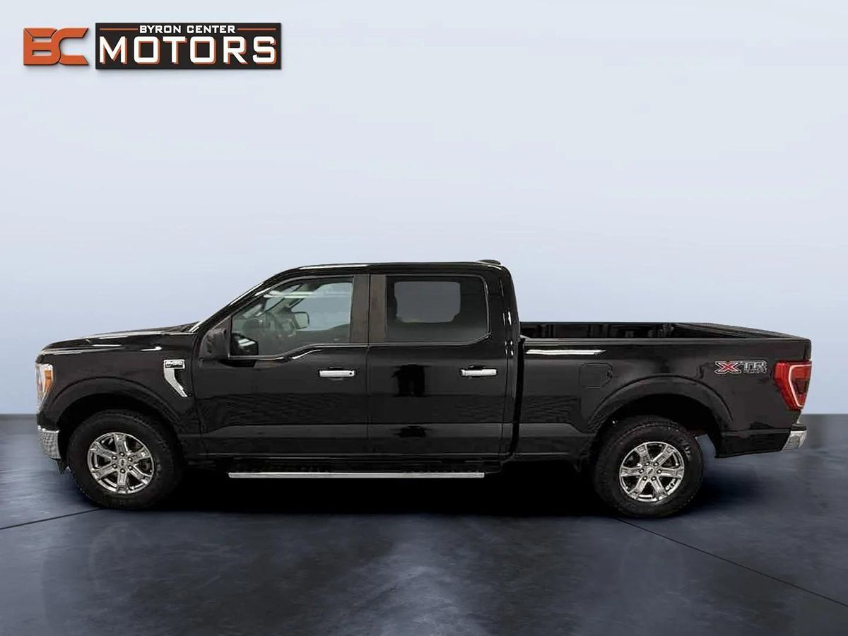 2021 Ford F-150 XLT photo 3