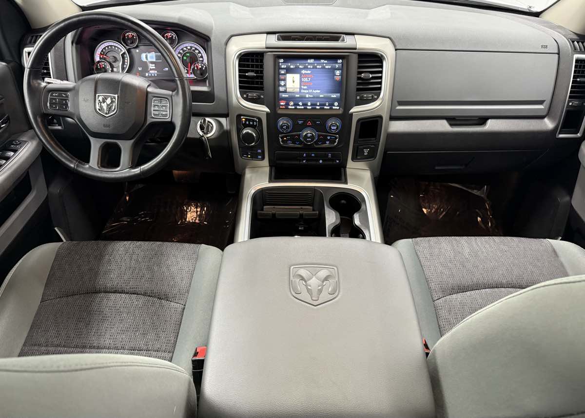 2020 Ram 1500 Classic Warlock photo 10
