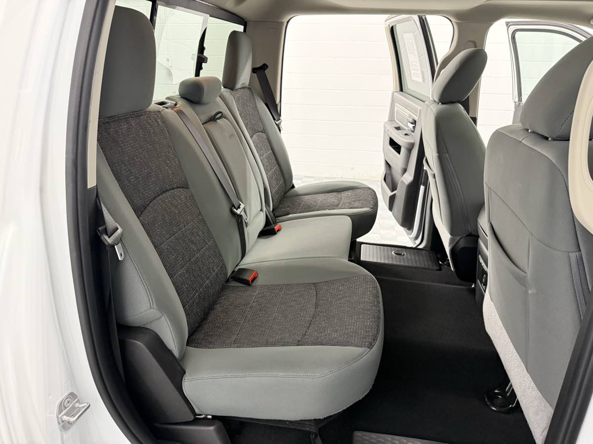 2020 Ram 1500 Classic Warlock photo 11