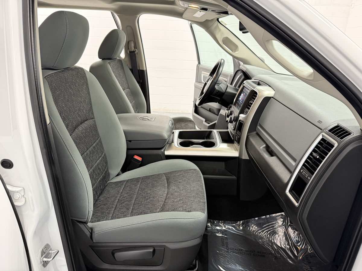 2020 Ram 1500 Classic Warlock photo 13