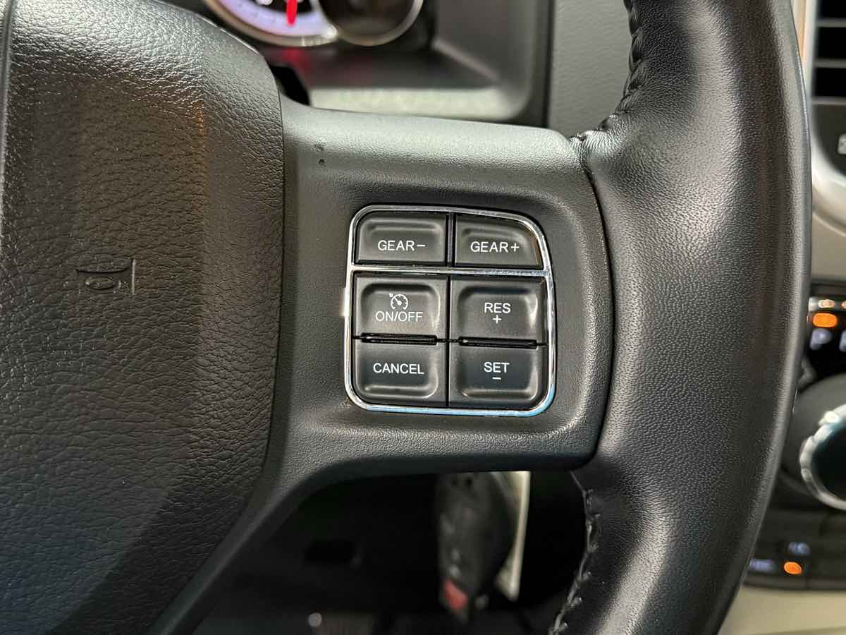 2020 Ram 1500 Classic Warlock photo 16