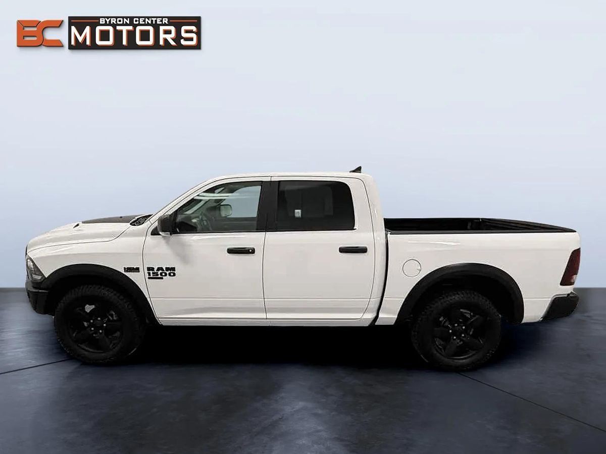 2020 Ram 1500 Classic Warlock photo 3
