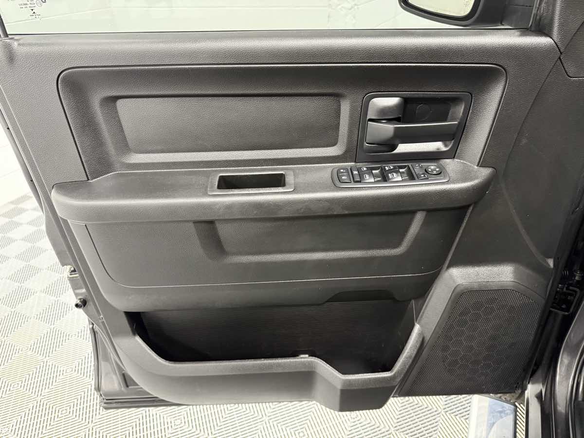 2018 Ram 2500 Tradesman photo 9