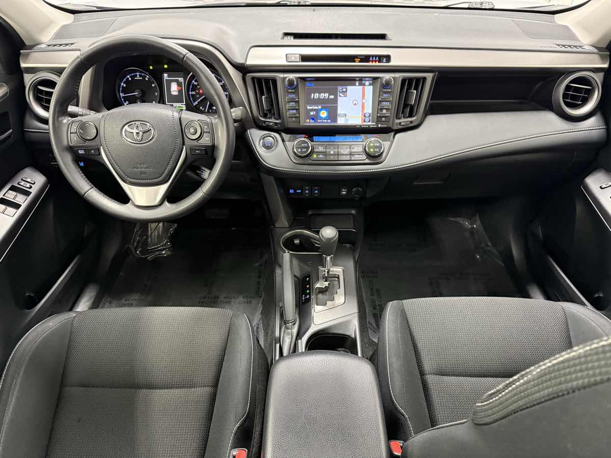 2018 Toyota RAV4 XLE photo 11