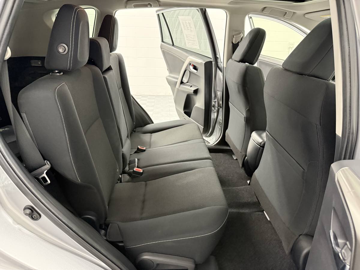 2018 Toyota RAV4 XLE photo 12