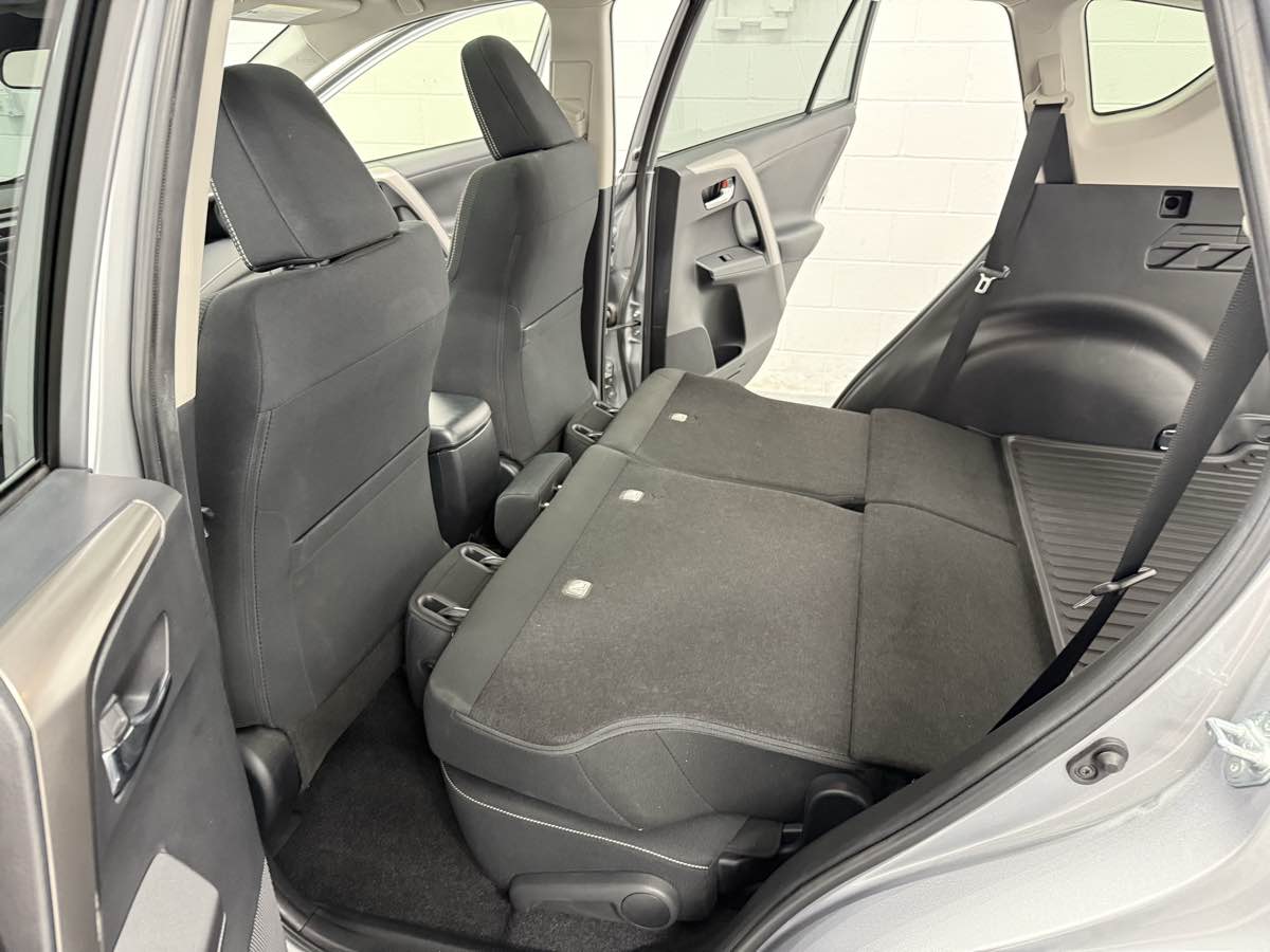 2018 Toyota RAV4 XLE photo 13