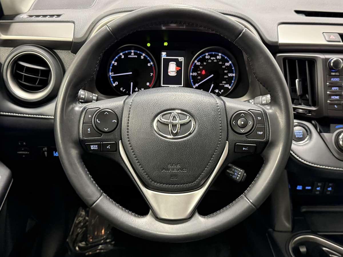 2018 Toyota RAV4 XLE photo 15