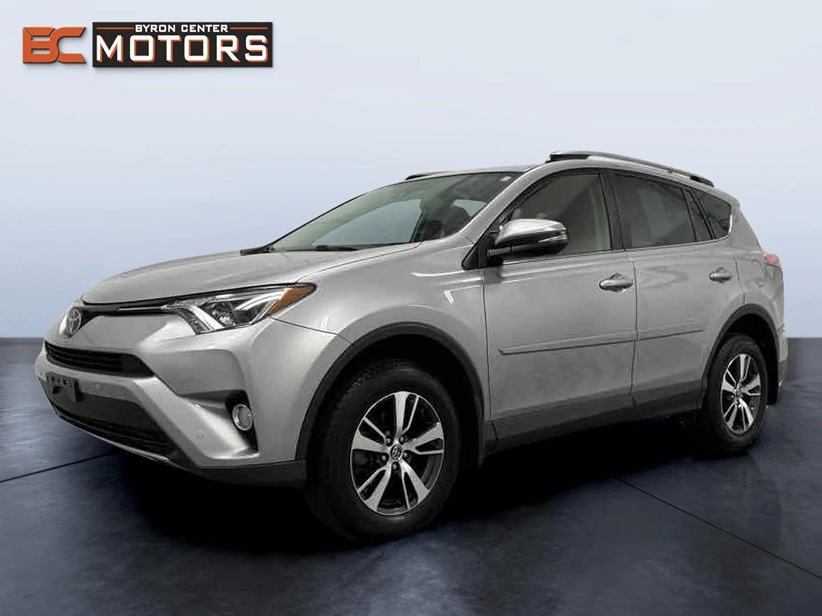 2018 Toyota RAV4 XLE photo 2