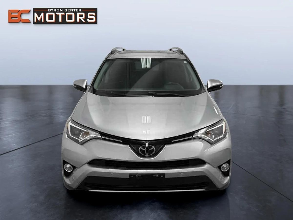 2018 Toyota RAV4 XLE photo 8