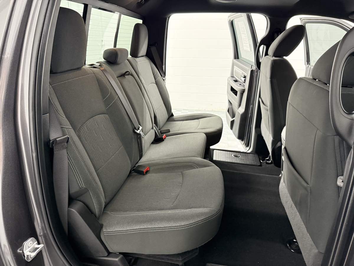 2021 Ram 1500 Classic Warlock photo 13