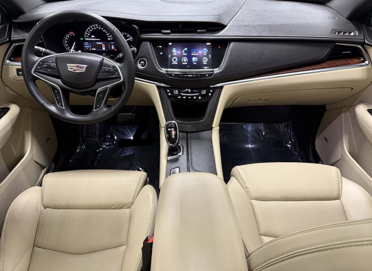 2017 Cadillac XT5 Premium Luxury photo 11