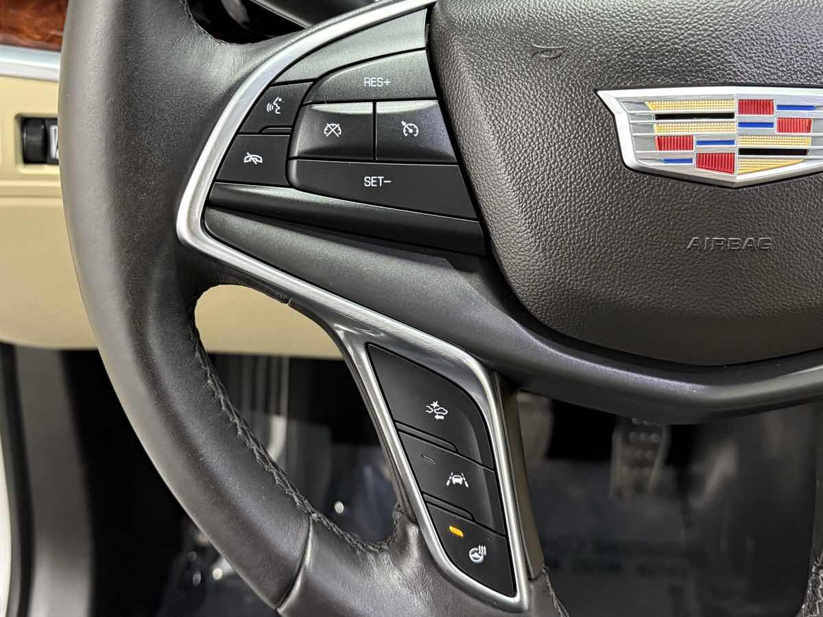 2017 Cadillac XT5 Premium Luxury photo 16