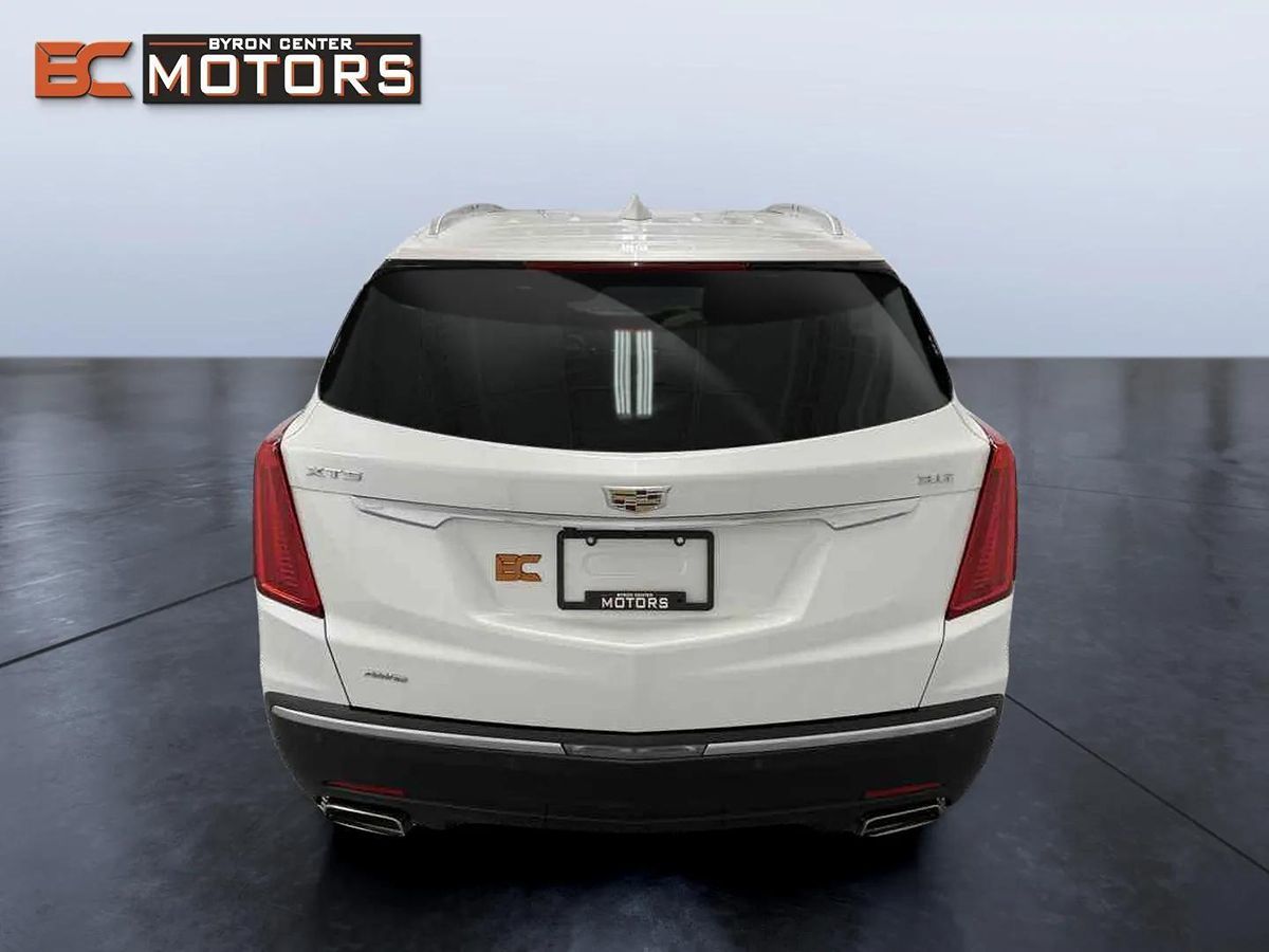 2017 Cadillac XT5 Premium Luxury photo 5